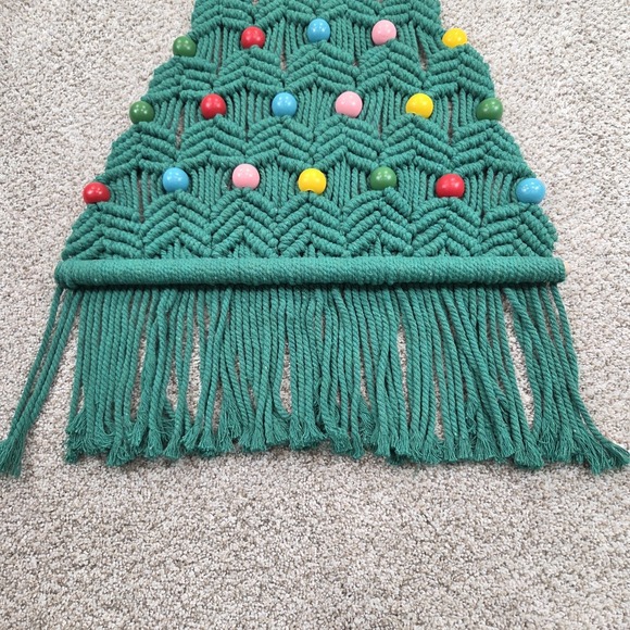 Vintage Green Macrame Christmas Tree Wall Hanging Wooden Beads Handmade - Picture 2 of 10